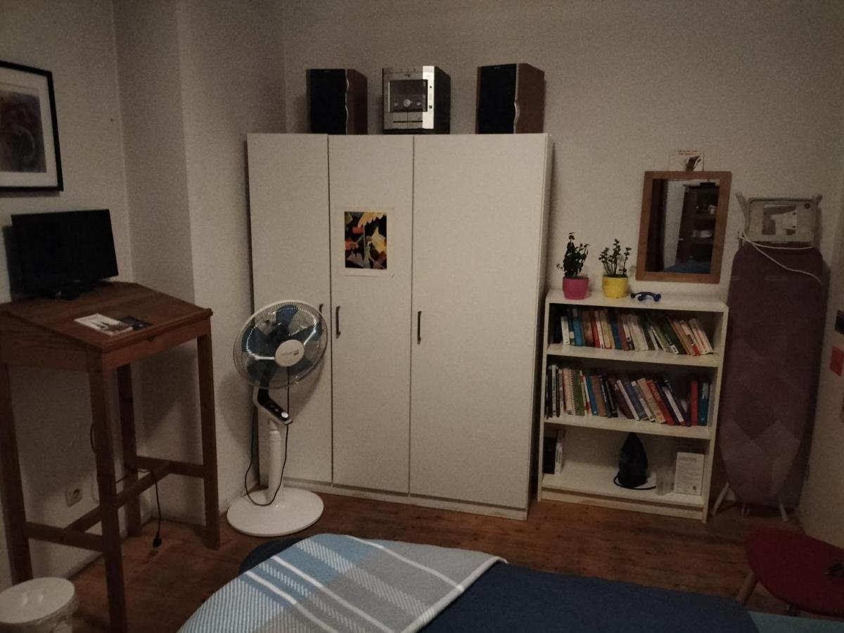 Ein Offenes Kompetentes Ohr Colonia Esterno foto